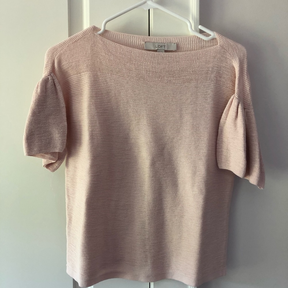 Baby pink short-sleeve knit blouse